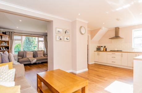 Property Bee - Giffard Drive, Farnborough, GU14