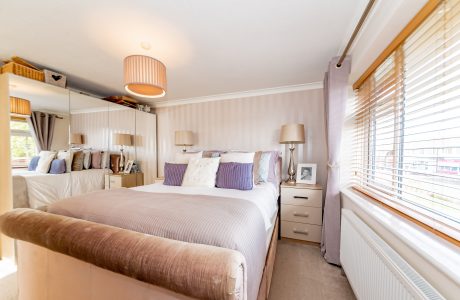 Property Bee - Giffard Drive, Farnborough, GU14