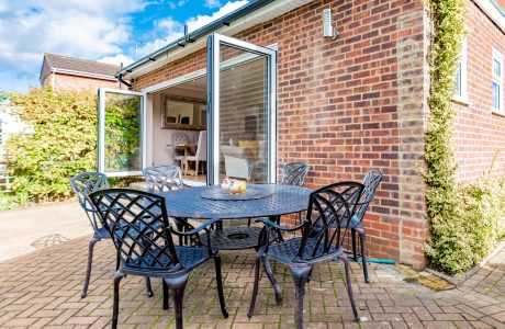 Property Bee - Giffard Drive, Farnborough, GU14