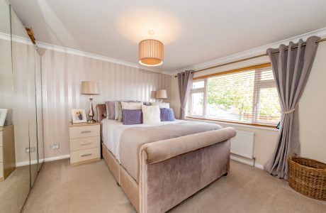 Property Bee - Giffard Drive, Farnborough, GU14