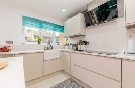 Property Bee - Coleridge Avenue, Yateley, Hampshire, GU46