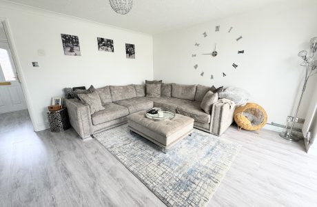 Property Bee - Horsebrass Drive, Bagshot, Surrey