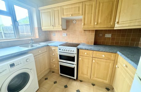 Property Bee - Oliver Close, Addlestone, Surrey