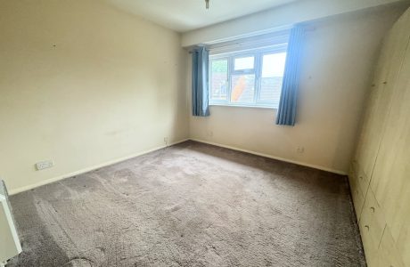 Property Bee - Oliver Close, Addlestone, Surrey