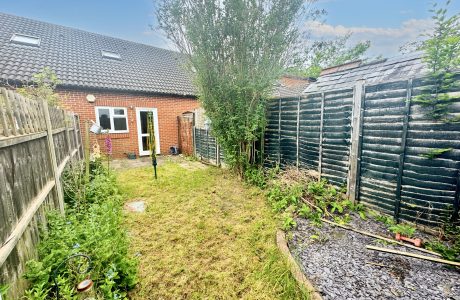Property Bee - Oliver Close, Addlestone, Surrey