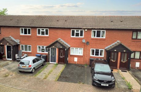 Property Bee - Oliver Close, Addlestone, Surrey