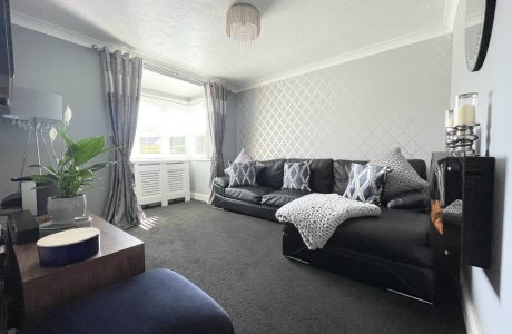 Property Bee - Fairway Court, Binfield Road, Bracknell, Berkshire
