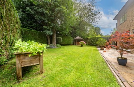 Property Bee - Ackrells Mead, Little Sandhurst, Berkshire, GU47