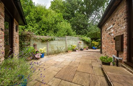 Property Bee - Ackrells Mead, Little Sandhurst, Berkshire, GU47
