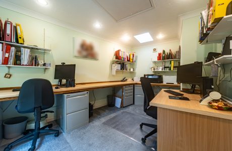 Property Bee - Ackrells Mead, Little Sandhurst, Berkshire, GU47