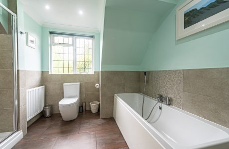 Property Bee - Ackrells Mead, Little Sandhurst, Berkshire, GU47
