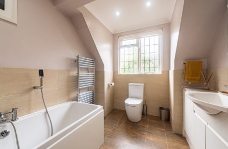 Property Bee - Ackrells Mead, Little Sandhurst, Berkshire, GU47