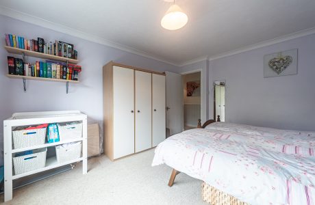 Property Bee - Ackrells Mead, Little Sandhurst, Berkshire, GU47