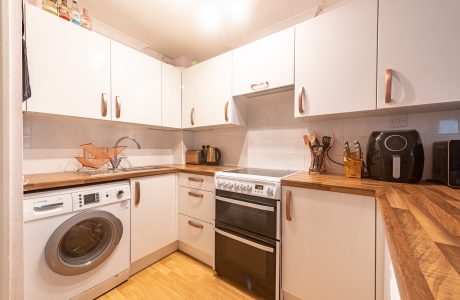 Property Bee - St. Michaels Close, Fleet, Hampshire, GU51