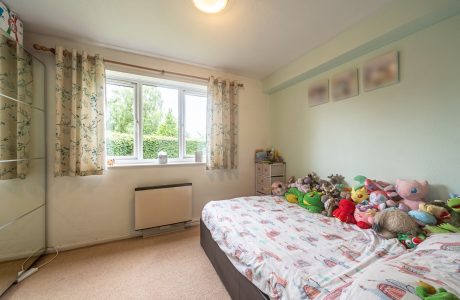 Property Bee - St. Michaels Close, Fleet, Hampshire, GU51