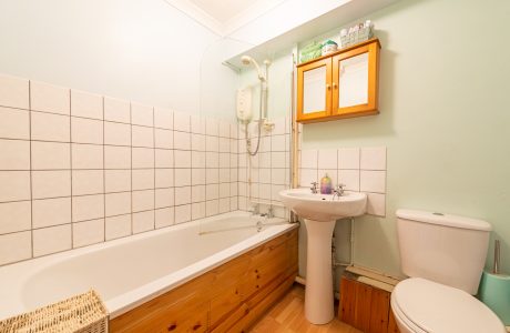 Property Bee - St. Michaels Close, Fleet, Hampshire, GU51