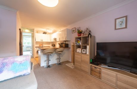 Property Bee - St. Michaels Close, Fleet, Hampshire, GU51