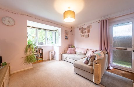 Property Bee - St. Michaels Close, Fleet, Hampshire, GU51