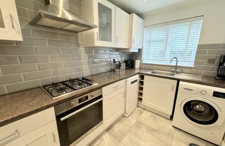Property Bee - Arthur Close, Bagshot, Surrey