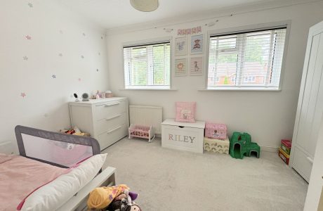 Property Bee - Arthur Close, Bagshot, Surrey