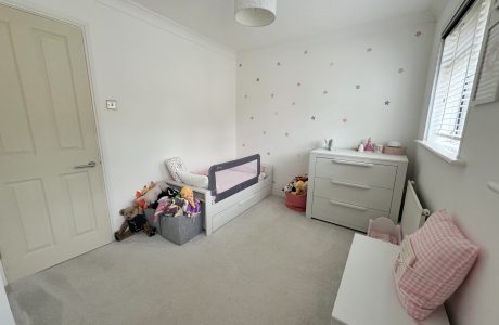 Property Bee - Arthur Close, Bagshot, Surrey