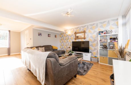 Property Bee - Maple Close, Blackwater, GU17