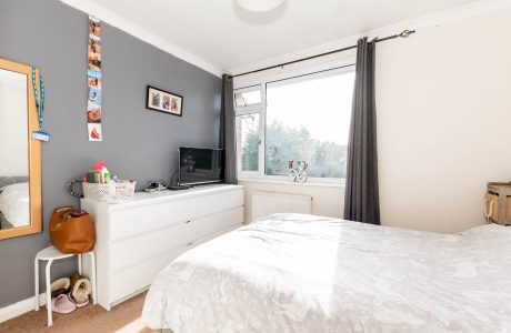 Property Bee - Maple Close, Blackwater, GU17