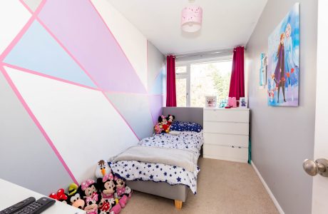 Property Bee - Maple Close, Blackwater, GU17