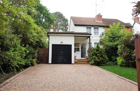 Property Bee - Hatch Ride, Crowthorne, Berkshire