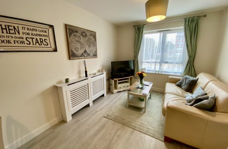 Property Bee - Fleming Place, Bracknell, Berkshire