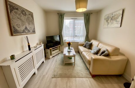 Property Bee - Fleming Place, Bracknell, Berkshire