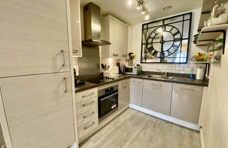Property Bee - Fleming Place, Bracknell, Berkshire