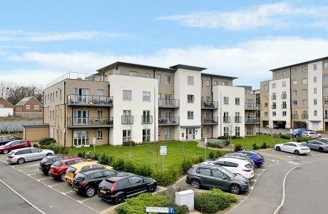 Property Bee - Fleming Place, Bracknell, Berkshire