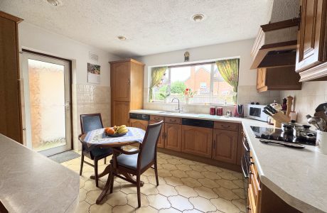Property Bee - Cobs Way, New Haw, Addlestone, Surrey