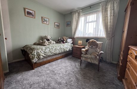 Property Bee - Cobs Way, New Haw, Addlestone, Surrey