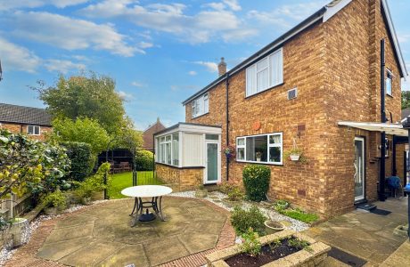Property Bee - Cobs Way, New Haw, Addlestone, Surrey