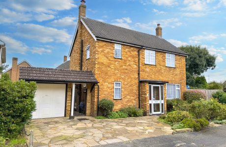 Property Bee - Cobs Way, New Haw, Addlestone, Surrey
