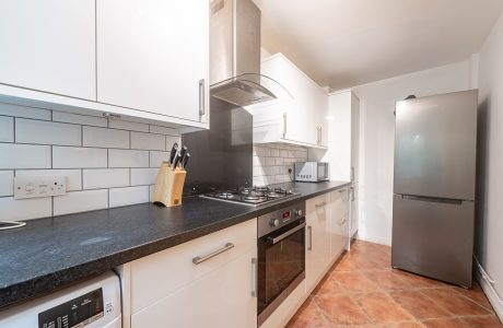 Property Bee - Valley View, Sandhurst, Berkshire, GU47