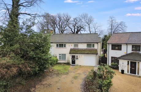 Property Bee - Chaucer Way, Addlestone, Surrey