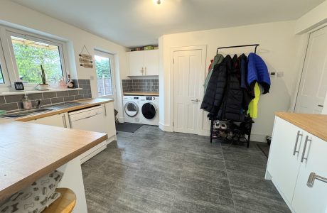 Property Bee - Chaucer Way, Addlestone, Surrey