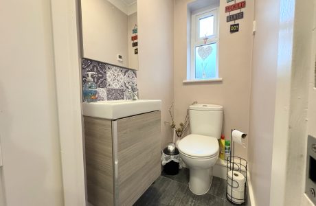 Property Bee - Chaucer Way, Addlestone, Surrey