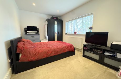Property Bee - Chaucer Way, Addlestone, Surrey