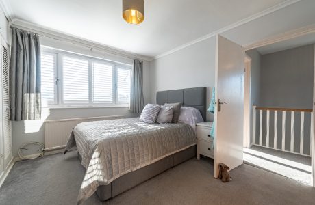 Property Bee - Farm View, Yateley, Hampshire, GU46