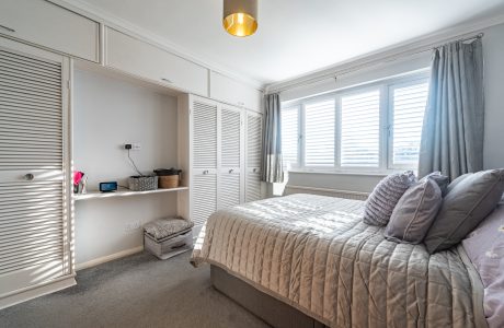 Property Bee - Farm View, Yateley, Hampshire, GU46