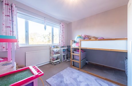 Property Bee - Farm View, Yateley, Hampshire, GU46