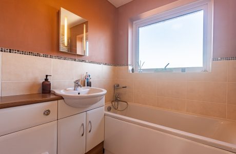 Property Bee - Farm View, Yateley, Hampshire, GU46