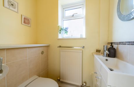 Property Bee - Farm View, Yateley, Hampshire, GU46