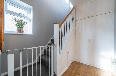 Property Bee - Farm View, Yateley, Hampshire, GU46