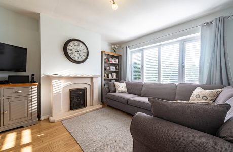 Property Bee - Farm View, Yateley, Hampshire, GU46