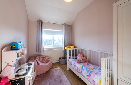 Property Bee - Farm View, Yateley, Hampshire, GU46